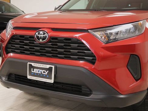 Used 2021 Toyota RAV4 LE image 85