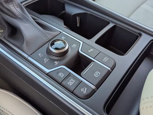 Certified 2025 Kia Sorento S image 30