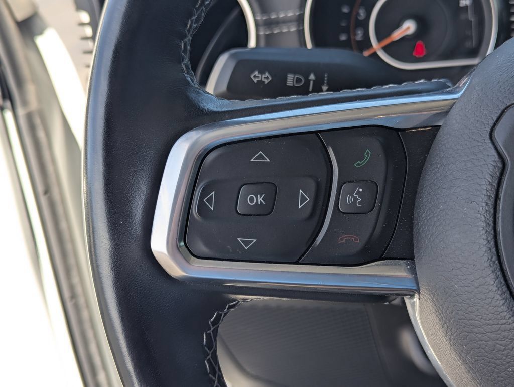 Used 2021 Jeep Wrangler Unlimited Sahara AWD/4WD image 18