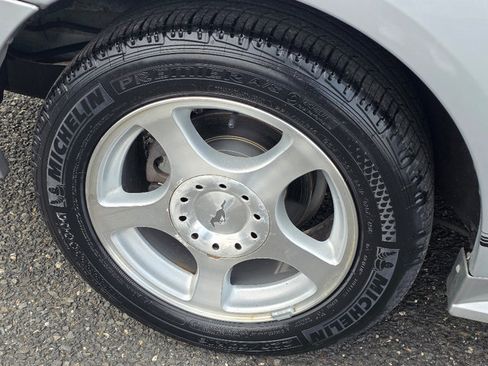 Used 2004 Ford Mustang Convertible image 6