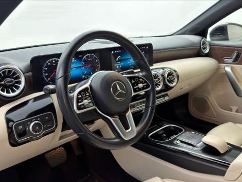 Used 2022 Mercedes-Benz A 220 image 23