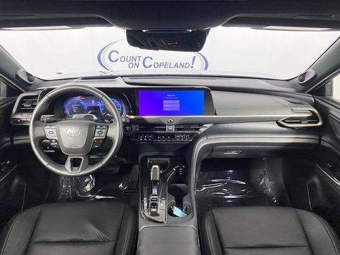 Used 2025 Toyota Crown Platinum image 12