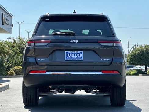 New 2025 Jeep Grand Cherokee Laredo X w/ Luxury Tech Group I image 5