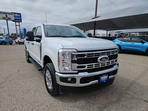 Used 2024 Ford F250 XLT w/ FX4 Off-Road Package AWD/4WD image 2