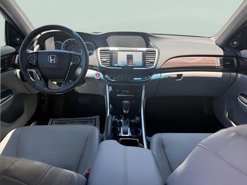 Used 2017 Honda Accord EX-L image 15