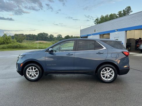 Used 2024 Chevrolet Equinox LT AWD/4WD image 2