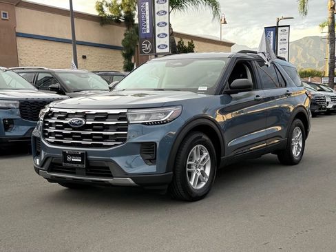 New 2026 Ford Explorer Active image 4