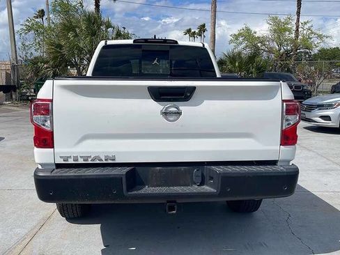 Used 2022 Nissan Titan S image 4