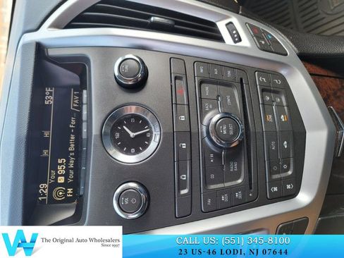 Used 2011 Cadillac SRX Luxury image 18