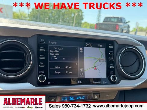 Used 2020 Toyota Tacoma Limited image 22