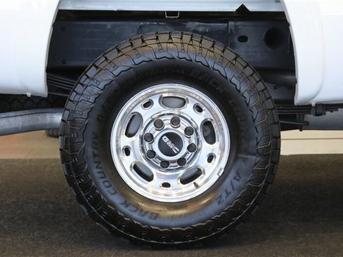 Used 2005 GMC Sierra 2500 SLE w/ Heavy-Duty Power Package AWD/4WD image 57