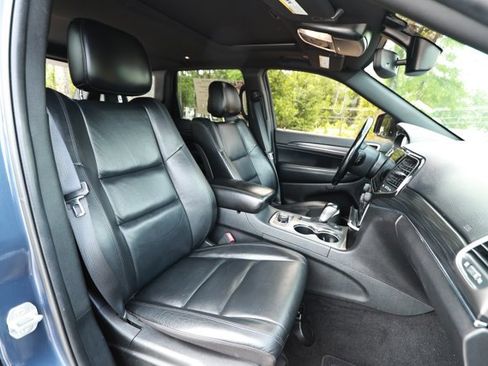 Used 2020 Jeep Grand Cherokee Limited AWD/4WD image 30