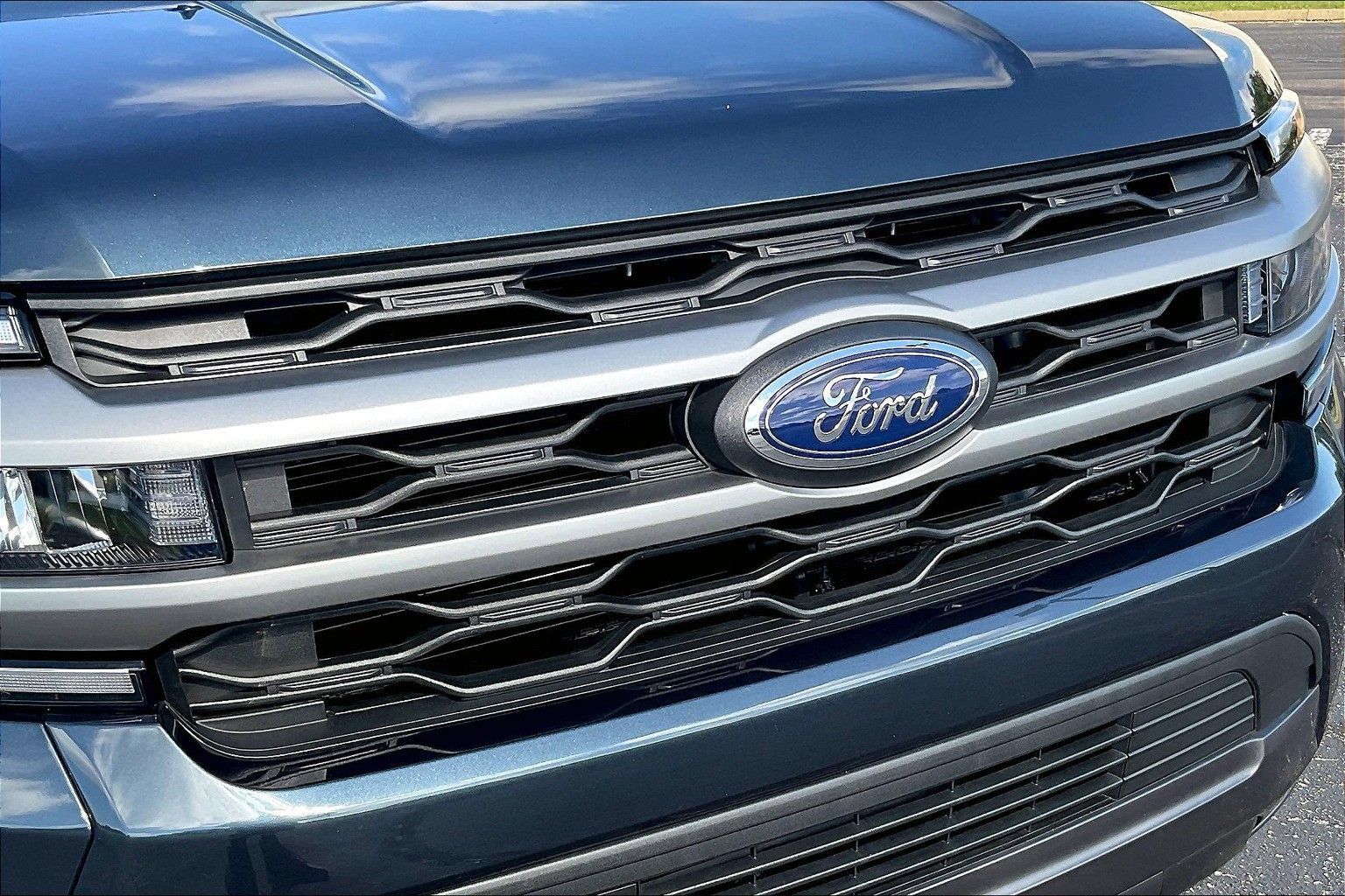 Used 2024 Ford Expedition XLT RWD image 28