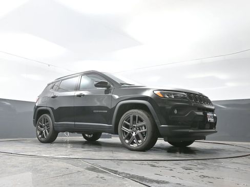 New 2026 Jeep Compass Latitude w/ Sun and Sound Group image 37