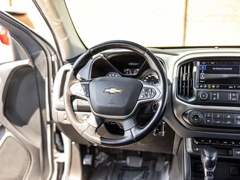 Used 2022 Chevrolet Colorado Z71 AWD/4WD image 33