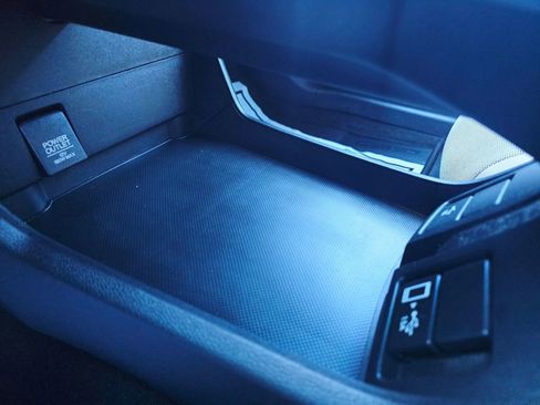 Used 2018 Honda Clarity Plug-In Hybrid image 25