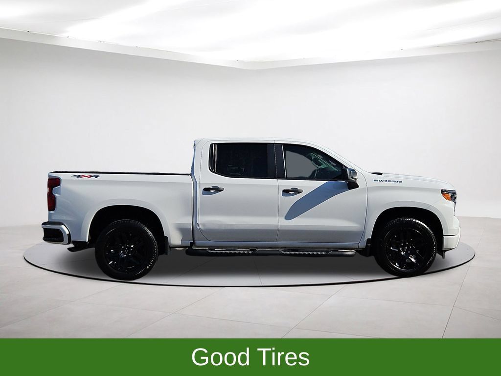 Used 2024 Chevrolet Silverado 1500 Custom AWD/4WD image 8