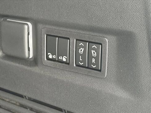New 2026 GMC Yukon Denali AWD/4WD image 12