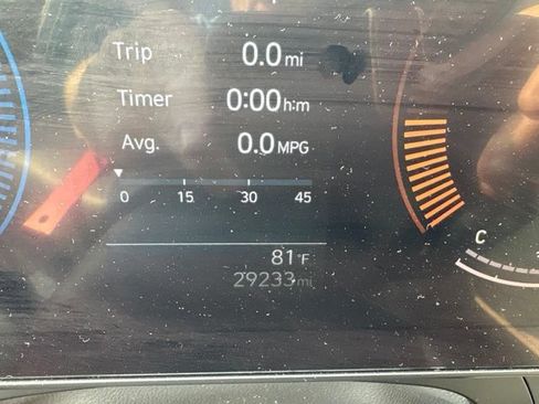 Used 2025 Hyundai Kona SEL AWD/4WD image 3