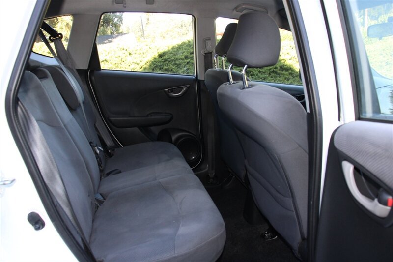 Used 2011 Honda Fit image 6
