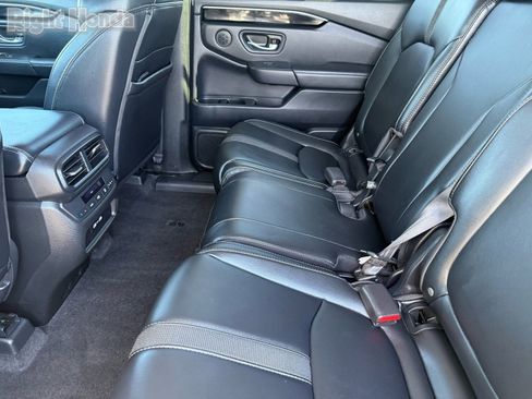 Used 2023 Honda Pilot Touring image 28