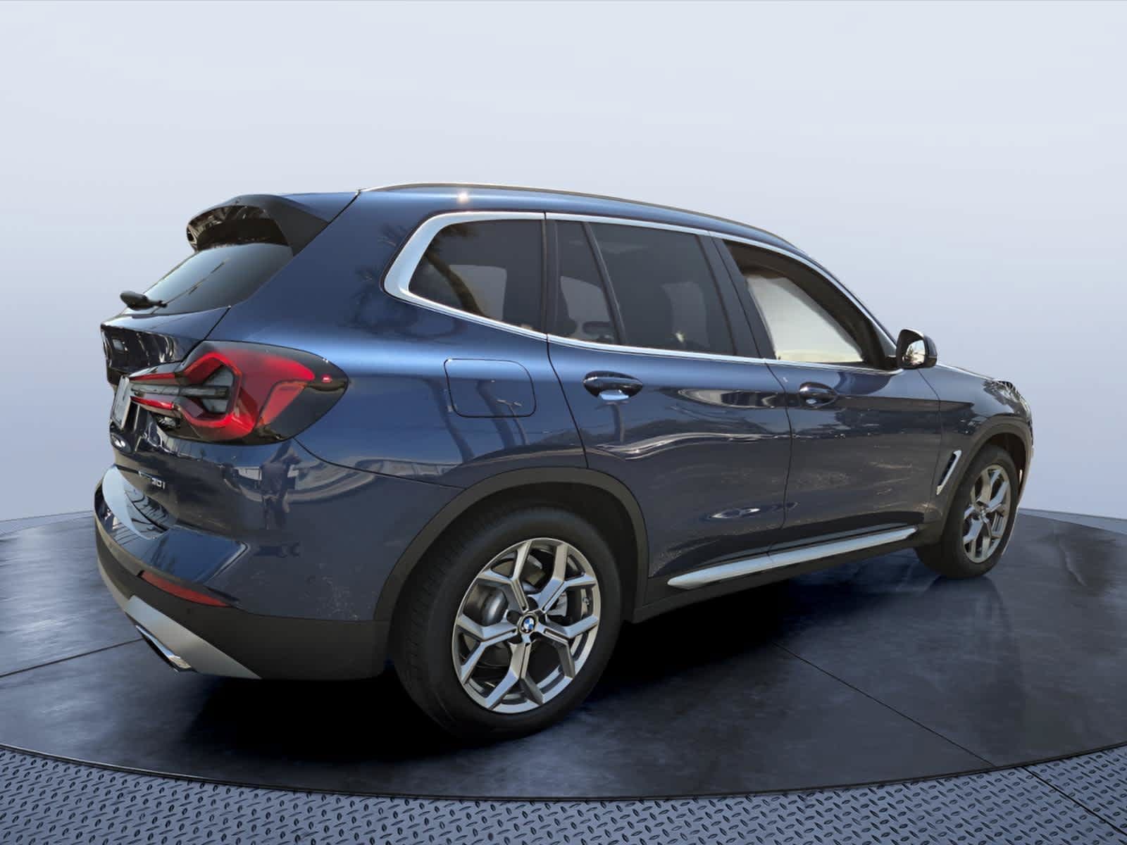 Used 2023 BMW X3 xDrive30i w/ Premium Package AWD/4WD image 6