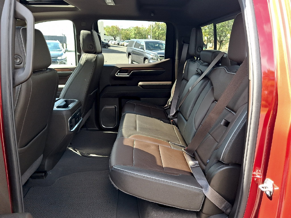 Used 2023 GMC Sierra 1500 Denali w/ Denali Reserve Package AWD/4WD image 13