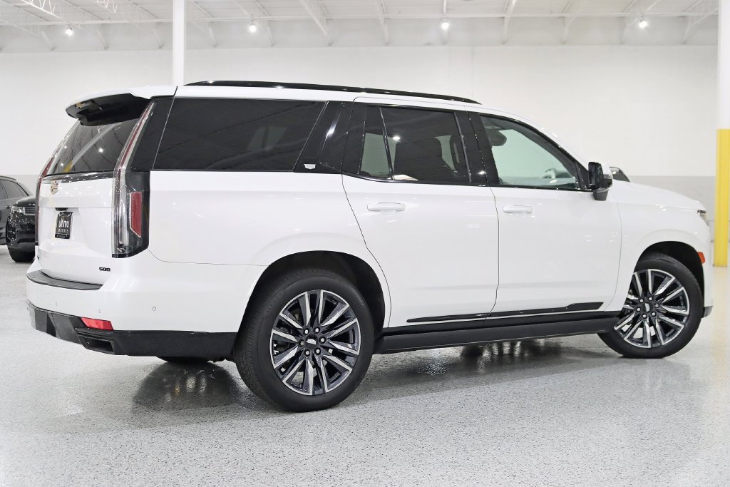 Used 2023 Cadillac Escalade Sport Platinum AWD/4WD image 9