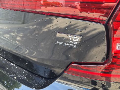 Used 2023 Volvo S60 T8 Ultimate AWD/4WD image 8
