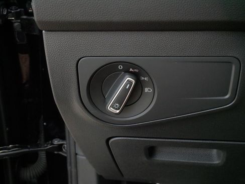 Certified 2024 Volkswagen Tiguan SE R-Line AWD/4WD image 26