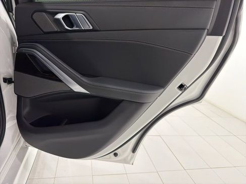 Certified 2024 BMW X6 xDrive40i w/ Executive Package image 21