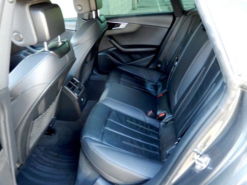 Used 2022 Audi A5 2.0T Premium image 9