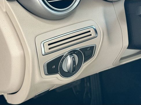 Used 2018 Mercedes-Benz C 300 Sedan image 10