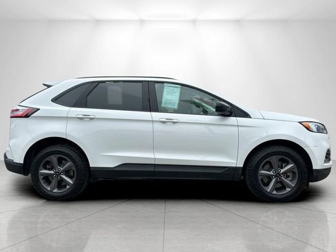 Used 2024 Ford Edge SEL w/ Sport Appearance Package AWD/4WD image 3