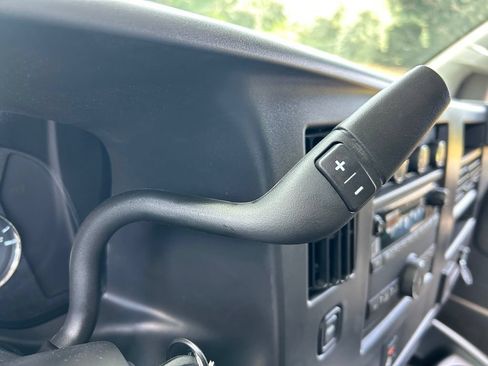 New 2026 Chevrolet Express 2500 Extended RWD image 39