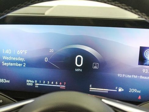 Used 2025 Buick Envision Sport Touring AWD/4WD image 27