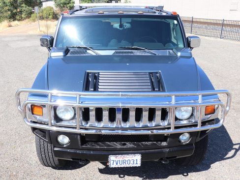 Used 2005 HUMMER H2 w/ Preferred Equipment Group image 2