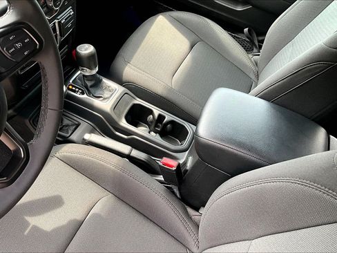Used 2023 Jeep Wrangler Unlimited Sport AWD/4WD image 14
