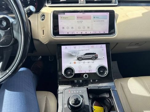 Used 2018 Land Rover Range Rover Velar R-Dynamic SE AWD/4WD image 11