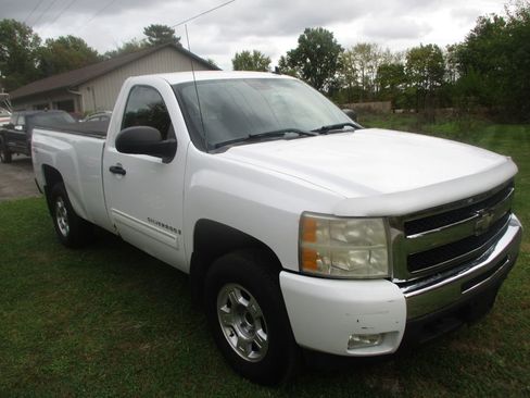 Used 2009 Chevrolet Silverado 1500 LT image 1