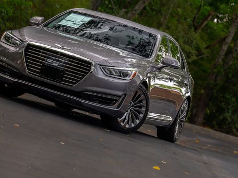 Used 2018 Genesis G90 5.0 Ultimate RWD image 23
