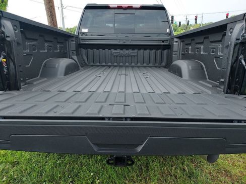 Used 2026 GMC Sierra 2500 AT4X AWD/4WD image 30