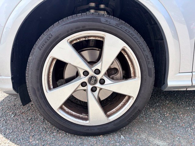 Certified 2025 Audi Q5 Premium w/ Premium Plus AWD/4WD image 5