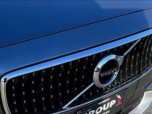 Used 2019 Volvo V90 T5 Cross Country w/ Protection Package Premier image 30