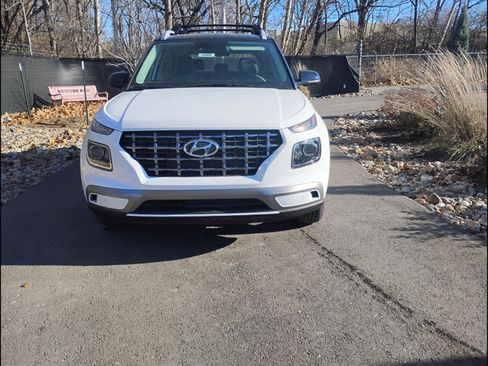 New 2026 Hyundai Venue SEL FWD image 1