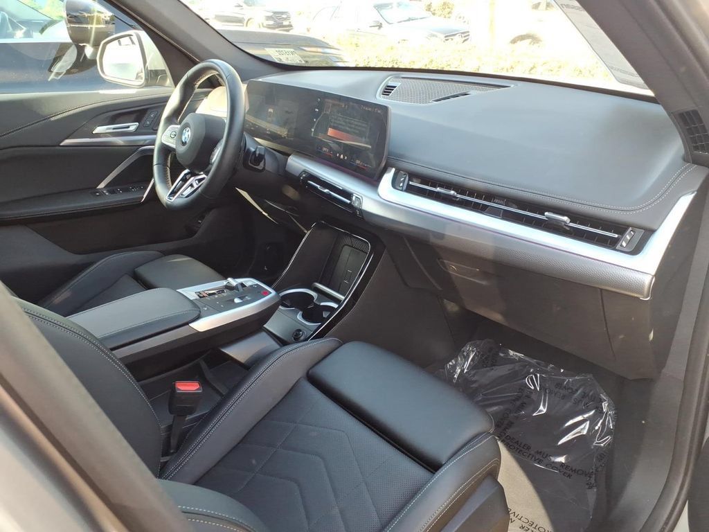 Used 2026 BMW X1 xDrive28i AWD/4WD image 25
