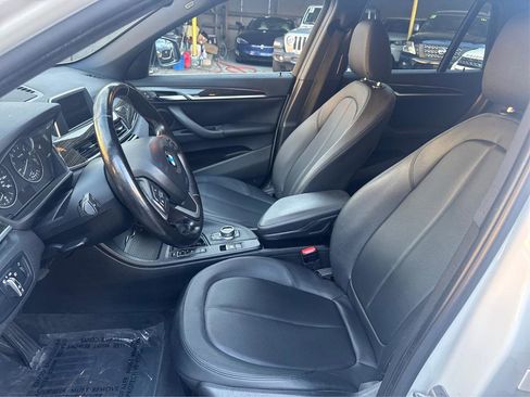 Used 2017 BMW X1 xDrive28i image 9