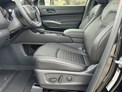 New 2026 Nissan Pathfinder Rock Creek w/ Rock Creek Premium Package AWD/4WD image 10