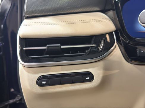 Used 2024 INFINITI QX60 Luxe image 13