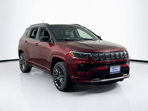 Used 2022 Jeep Compass High Altitude AWD/4WD image 3
